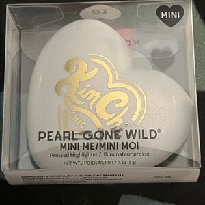 ✨🆕BNIP Kim Chi Cosmetics Pearl Gone Wild Mini Me Pressed Highlighter in 01-Hope✨